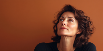 Top 3 mejores contornos de ojos con cafeína para bolsas